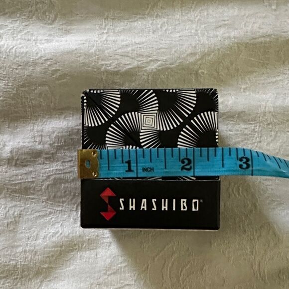 Shashibo Shape Shifting Box - Black and White Creative Toy - Picture 8 of 10